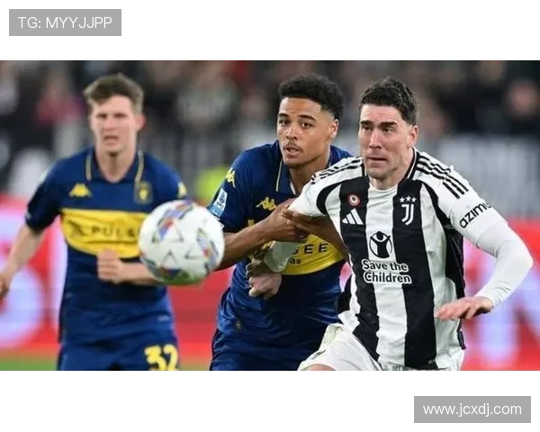 米兰尤文争追37岁莱万或大降薪 米兰尤文争追37岁莱万或大降薪